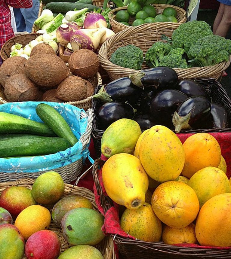 Eat these delicious detox recipes and foods for healthy glowing skin all year long! | Spicy RD Nutrition