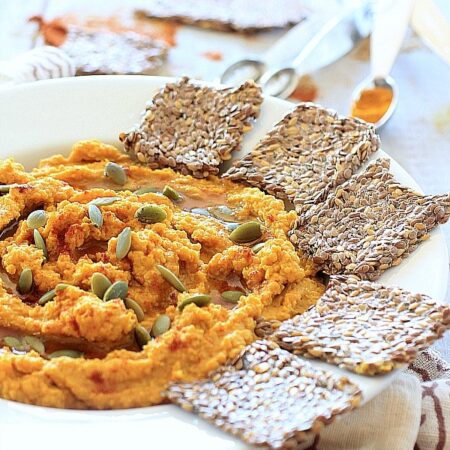 Savory Spiced Pumpkin Hummus with Crackers